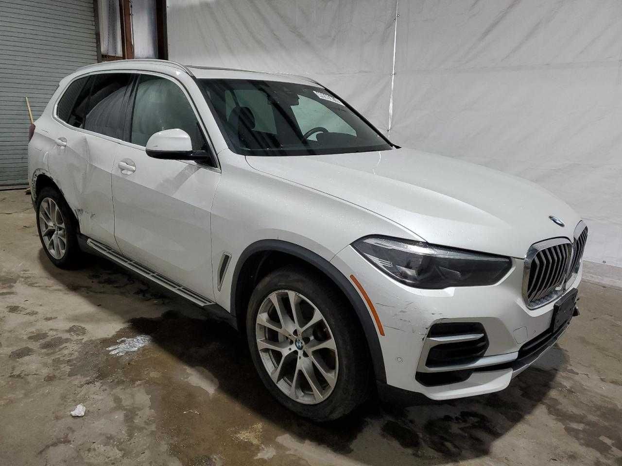 Автомобіль 2022 BMW X5 Xdrive40I пригін з США