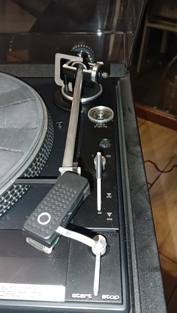 Gramofon dual 621