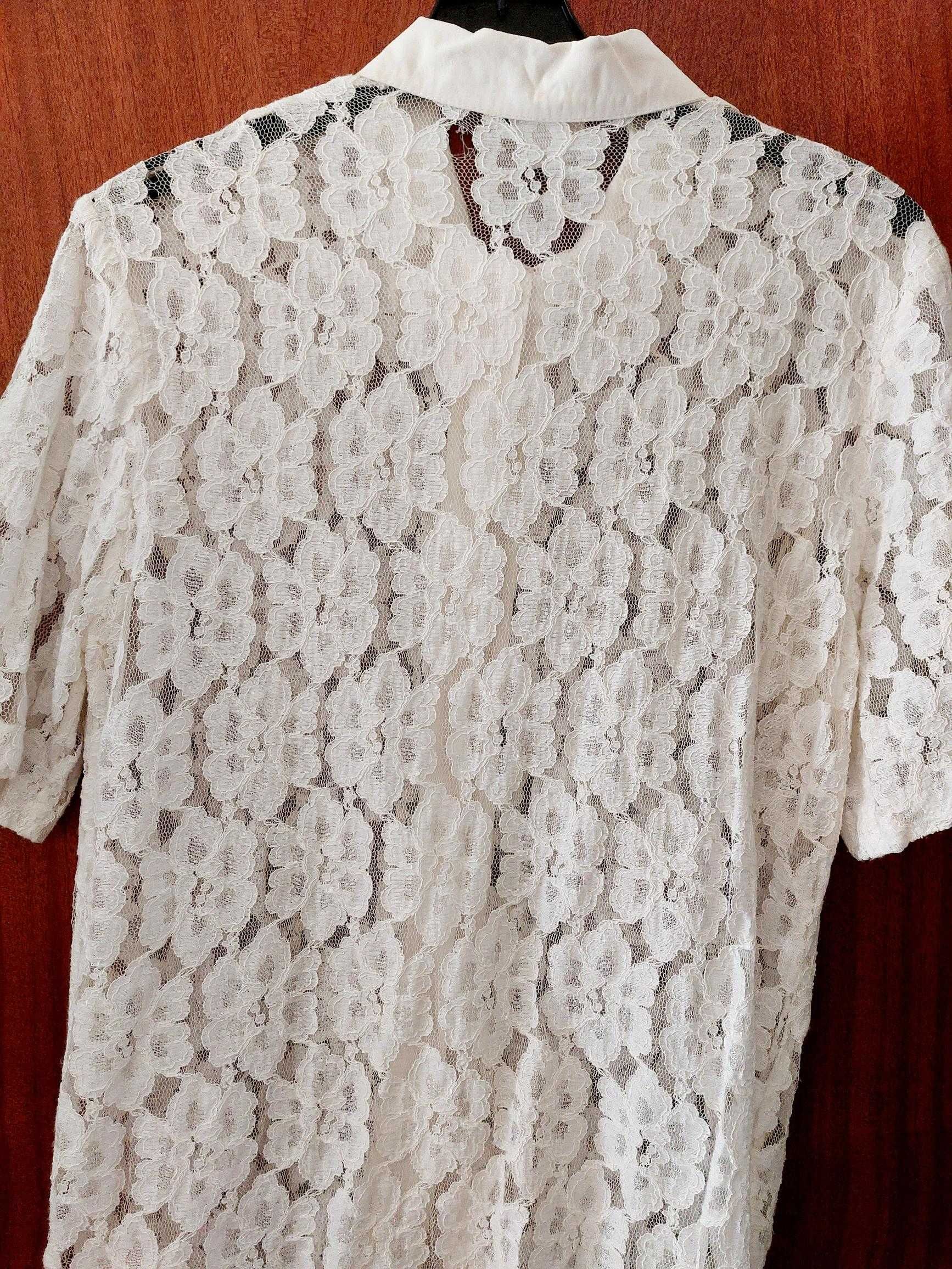 Camisa de renda muito requintada com manga curta