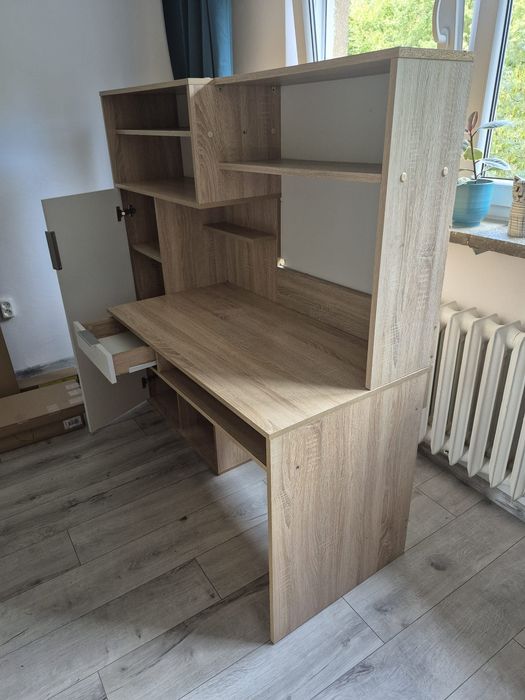 Meblościanka biurko szafa