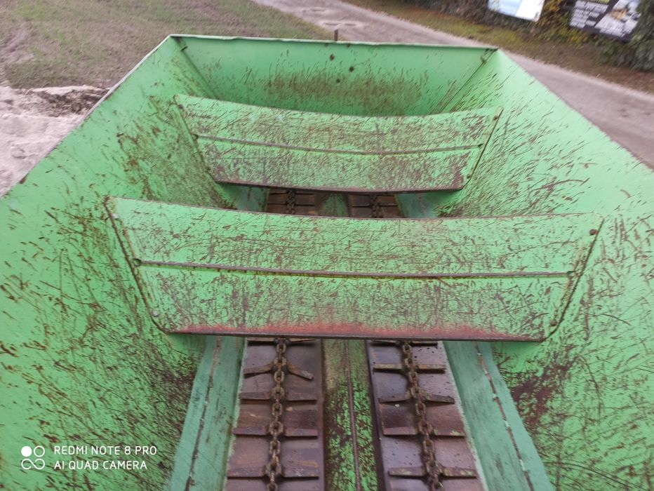 Rozsiewacz do Wapna Nawozu / Rcw-3 Piast /łańcuchowy/ 2001 r