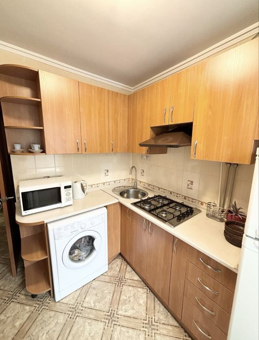 Подобова оренда у центрі ТРЦ Глобал