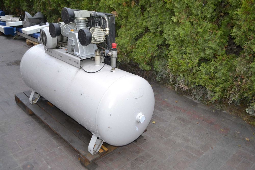 Kompresor olejowy sprężarka tłokowa WALTER GK 880-5.5/500 500L,LOOKNIJ