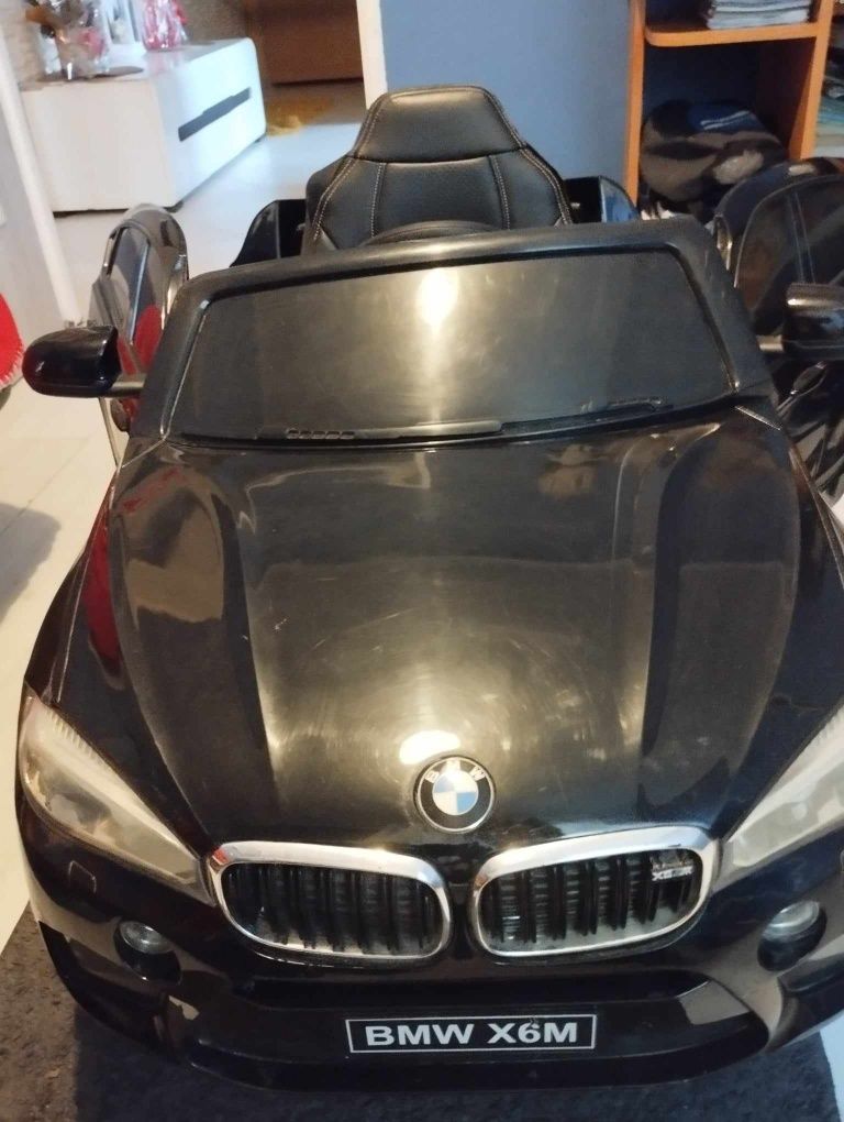 Autko na akumulator BMW X6M