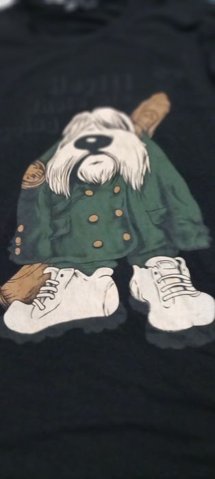 Vendo camisola preta c desenho