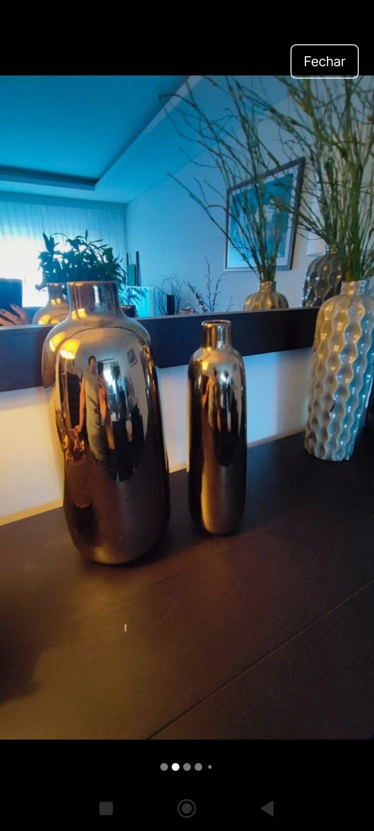 Conjunto lindíssimo de duas jarras