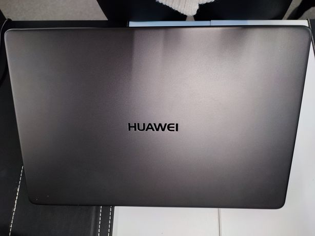 Laptop Huawei MateBook D14 uszkodzony