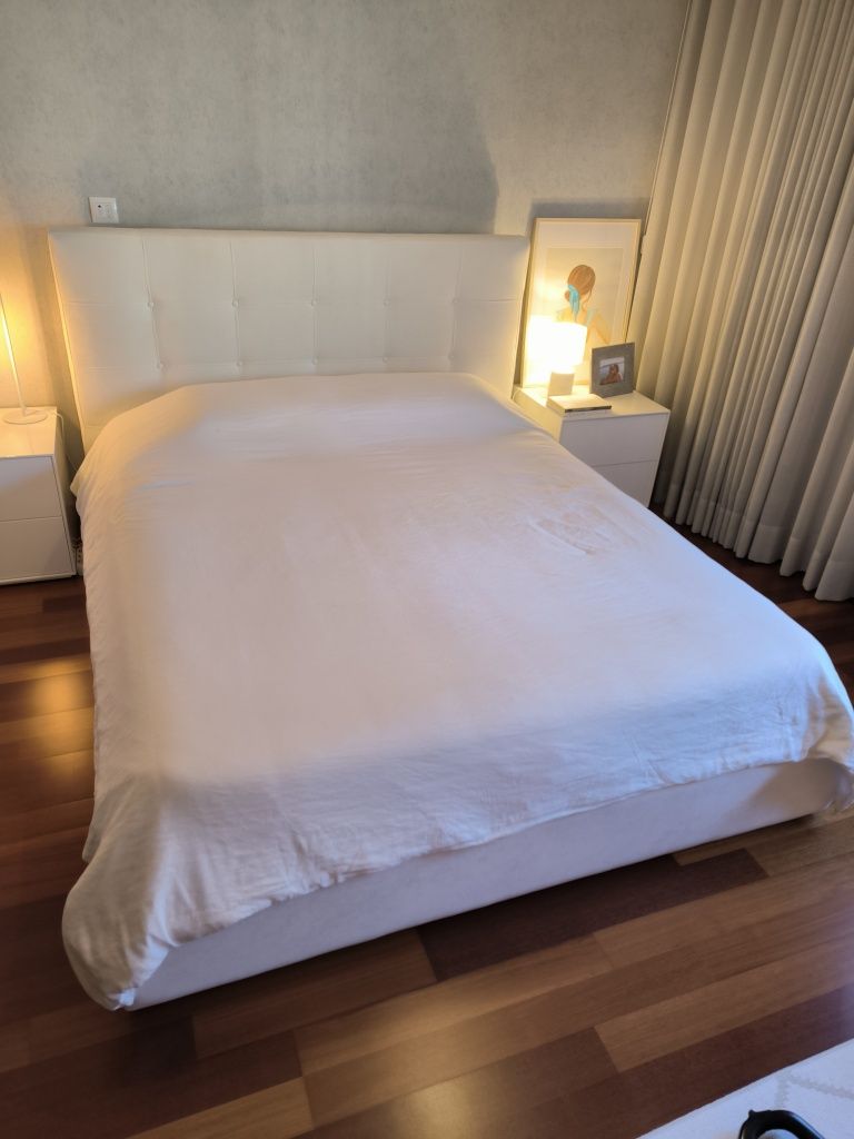 Cama veludo branco Interdesign