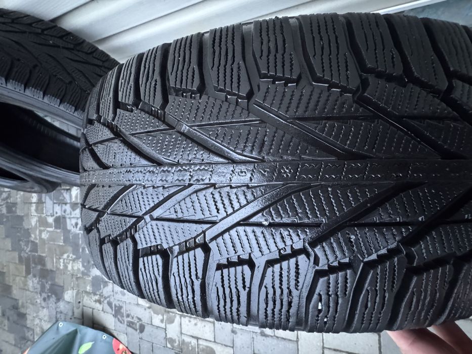 Продам резину nokian hakkapellita 255/55/19