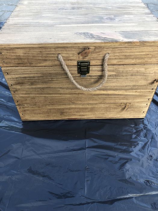 #Zestaw 5 drewnianych skrzynek – ręczna robota, bejcowane i woskowane