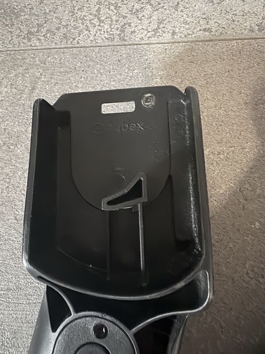 Adapter do fotelika cybex priam