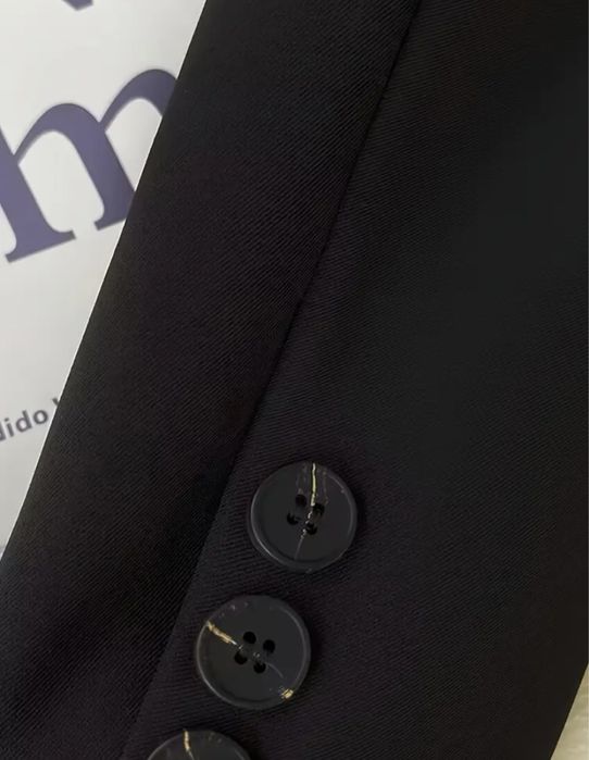 Укорочений  піджак чорний короткий