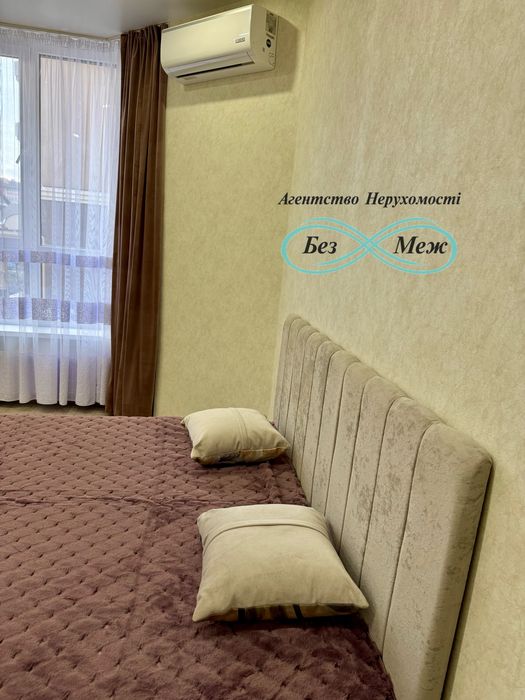 Квартира з новим ремонтом 43кв м Софія Резиденс