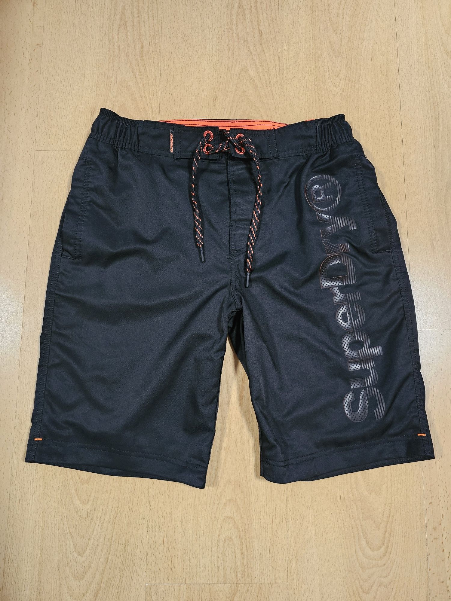 Spodenki kąpielowe SuperDry JPN roz. M plażowe ,szorty surfingowe