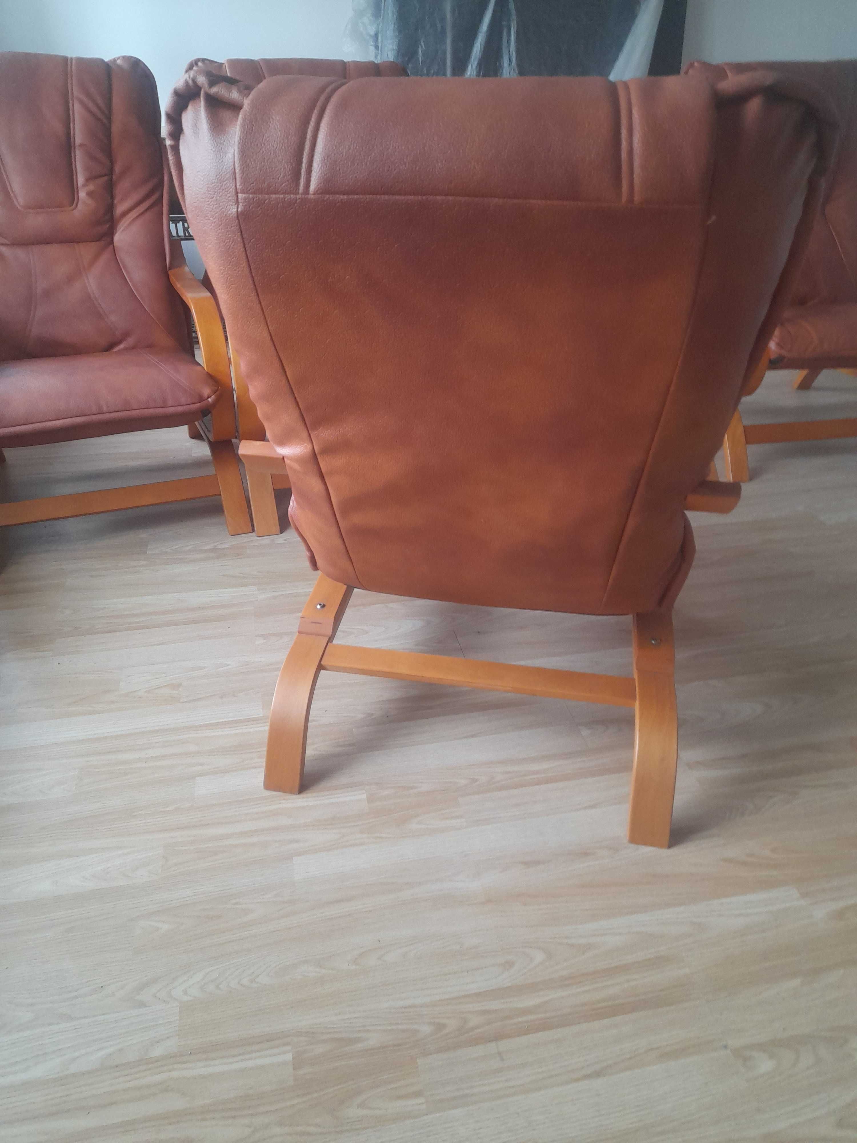 Sofa trzyosobowa plus dwa fotele