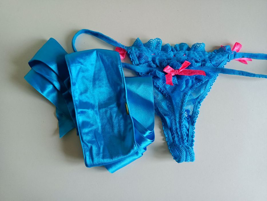 Комплект еротичної білизни.