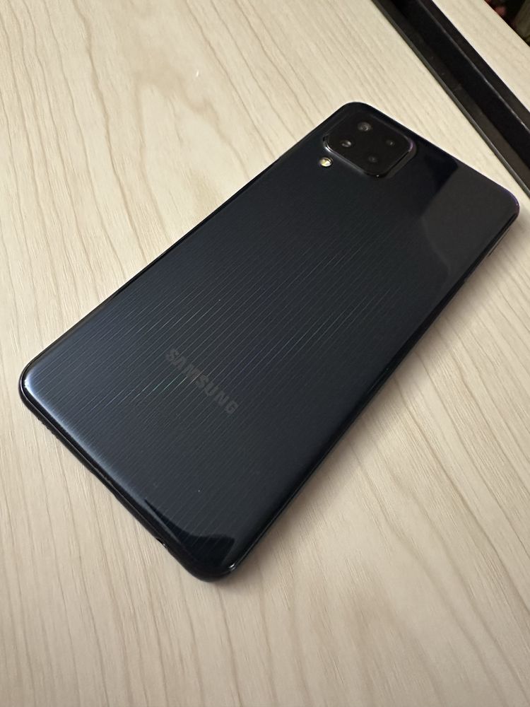 Samsung M32 в ідеалі, 6 ГБ / 128 ГБ смартфон