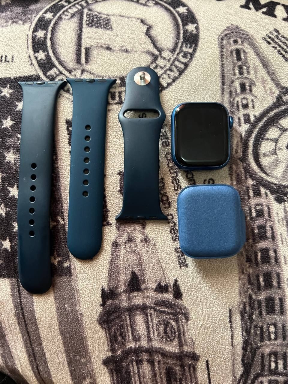 MKN13HB/A Apple Watch Series 7 41mm Blue Alu Abyss Blue Sp Band GPS
De