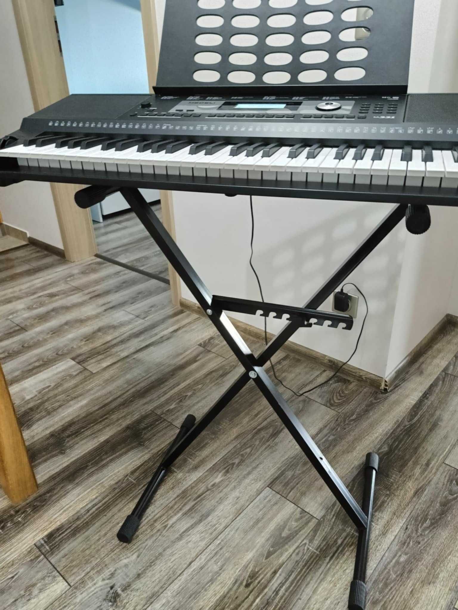 Electronic Keyboard Medeli M 331