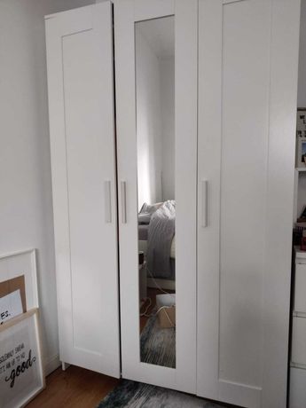 Roupeiro branco de 3 portas com espelho