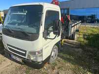 Carrinha Mitsubishi Canter com grua HC