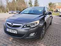 Opel Astra 1.4 turbo COSMO