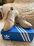 Кросівки adidas OZRAH W 40р
