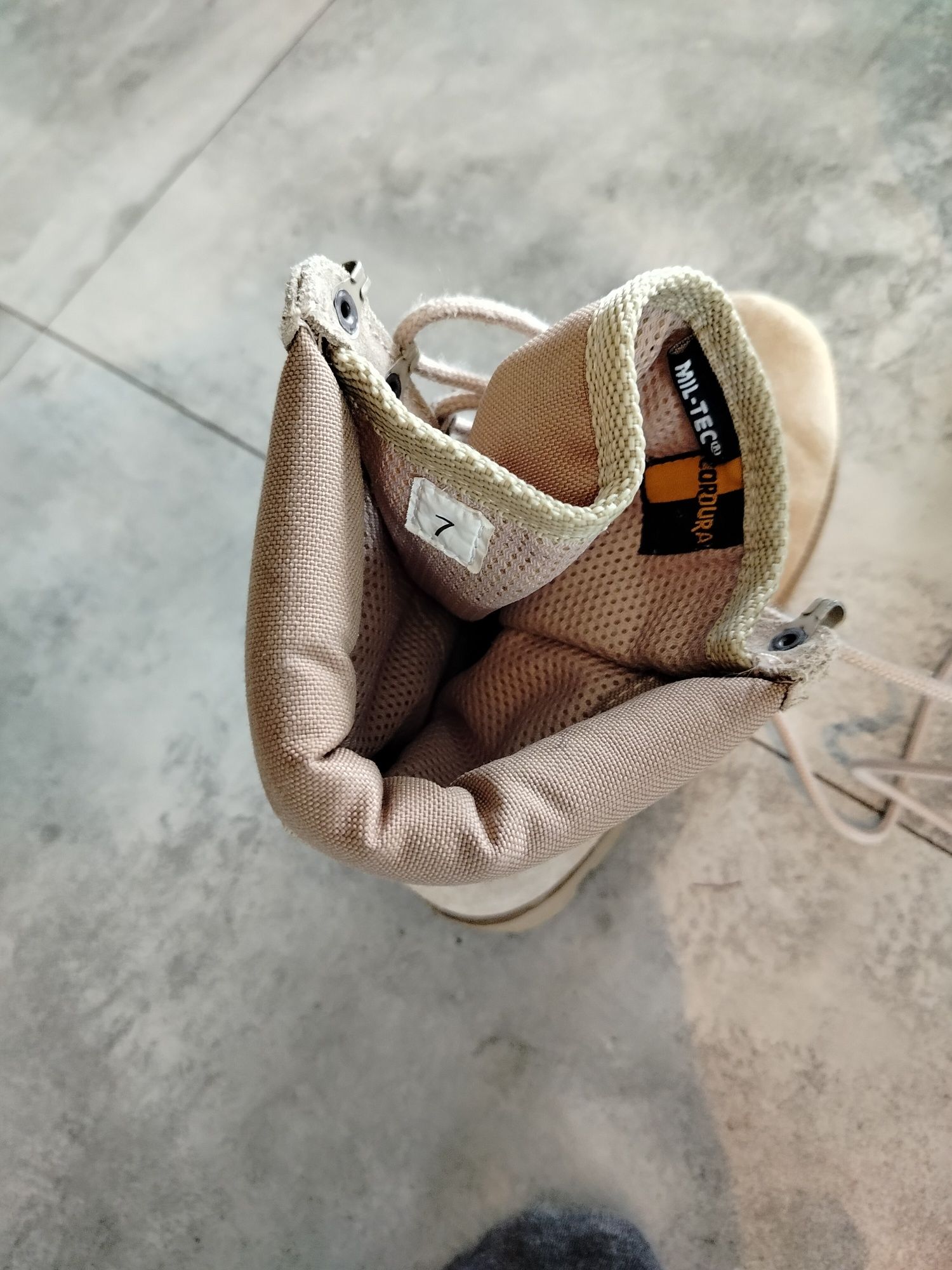 Buty trzewiki wojskowe letnie, pustynne. Mil - Tec, US Desert boots.