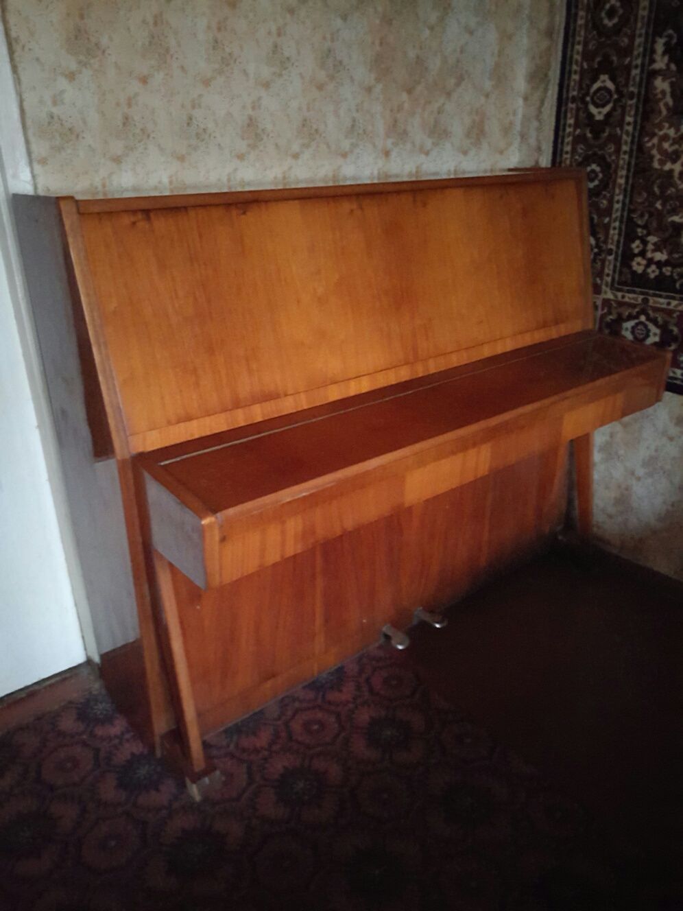 піаніно класичне "Украіна"