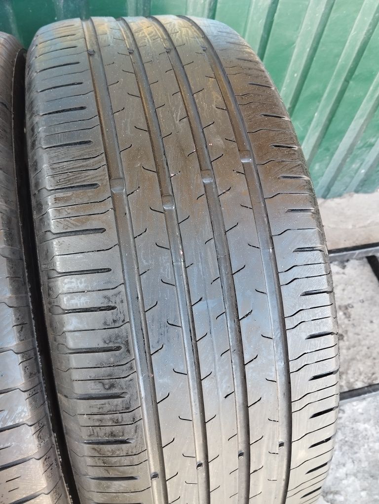 Пара літніх шин Continental 235/55/19