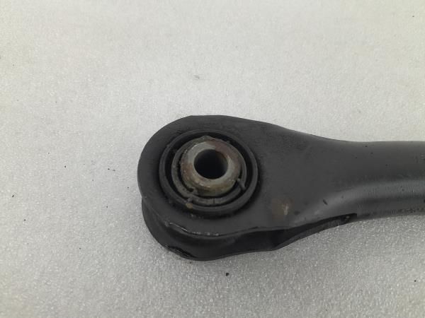Braço de suspensão trás esquerdo FORD Focus II (DA_)