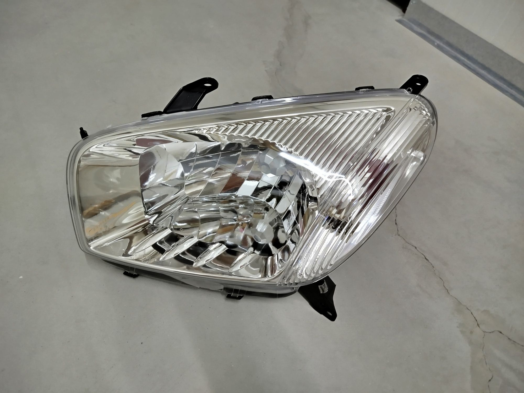 Farol Frente Esquerdo Rav 4