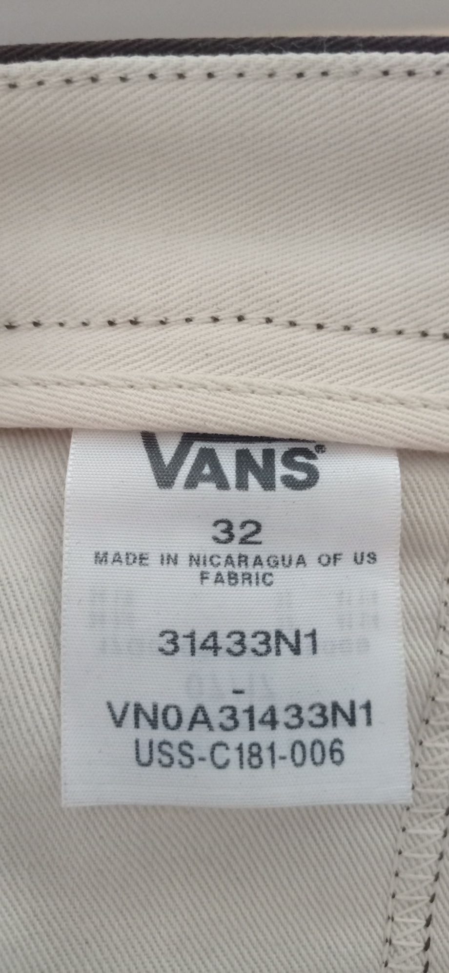 Orginalne spodnie VANS jeansy typu chinos za 1/3 ceny sklepowej
