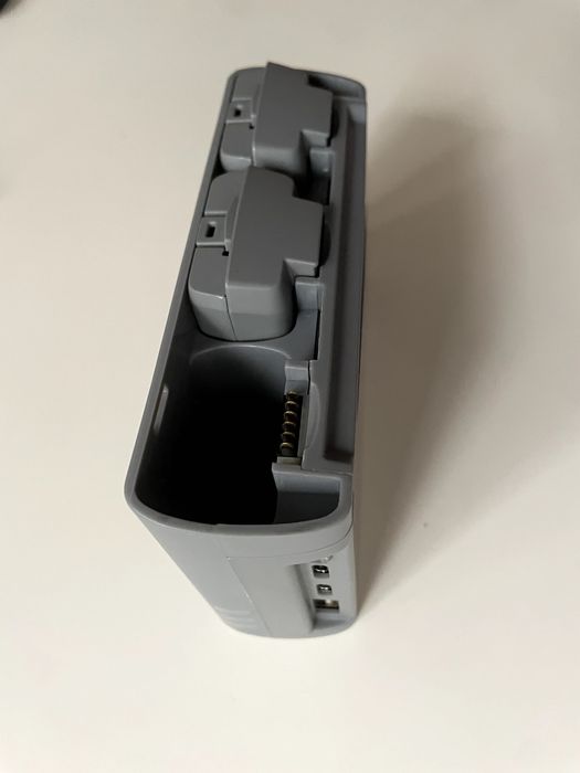 Baterie (2) i Hub dwukierunkowy do ładowania DJI mini 2 SE. DJI mini 1