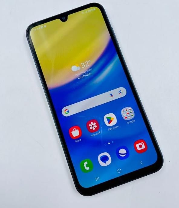Samsung A15 e iPhone se 2 geração como novos