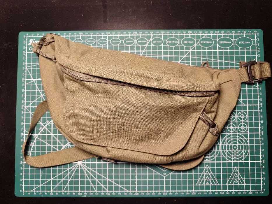 nerka Tasmanian Tiger Hip bag II Green