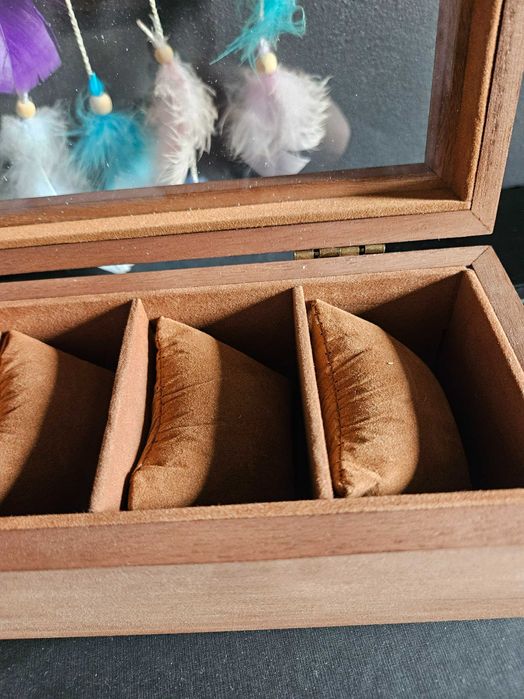 Drewniana szkatułka pudełko ekspozytor do zegarków biżuterii prezent