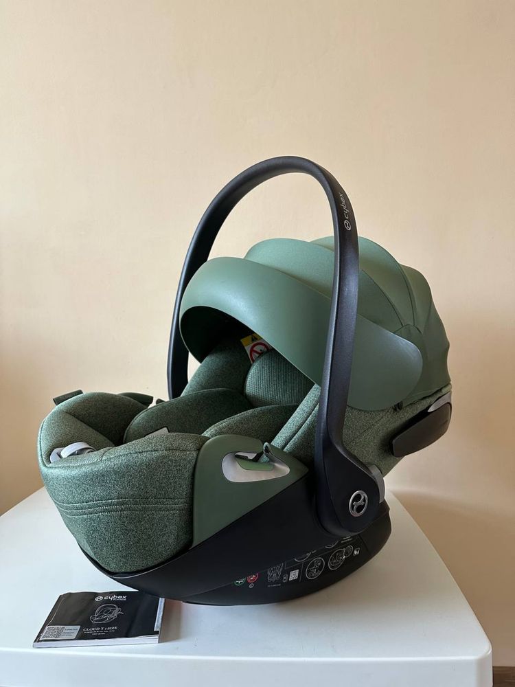 Cybex Cloud T Plus Leaf Green автокрісло розкладне