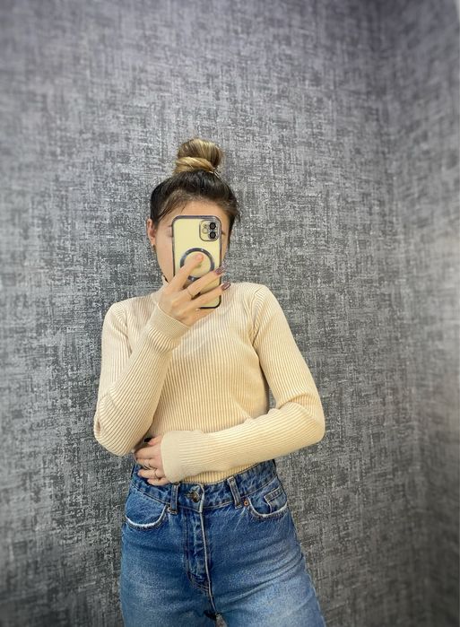 Гольф жіночий (светр)