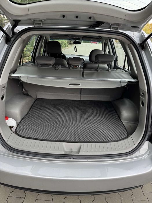 Продам KIA CARENS 2009