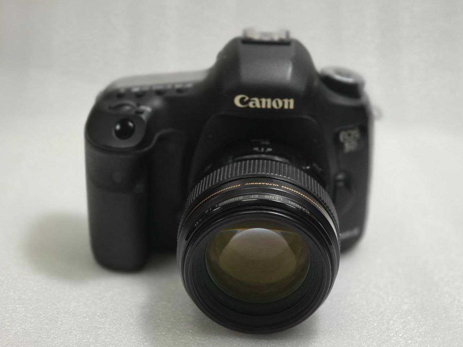 Canon EF 85mm F/1.8