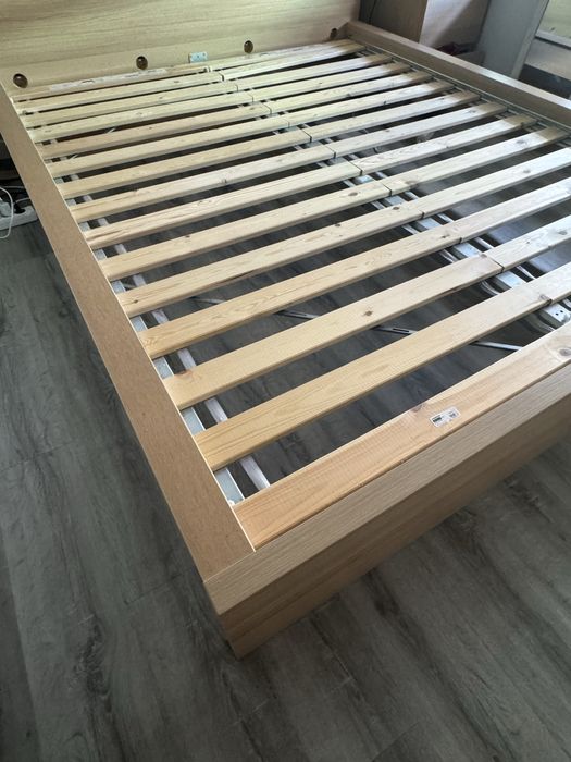 Cama de casal IKEA MALM 160x200cm