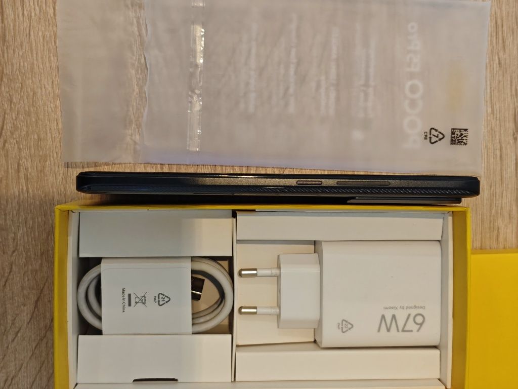 POCO F5 PRO 8/256 Black + Mi band 6 NFC