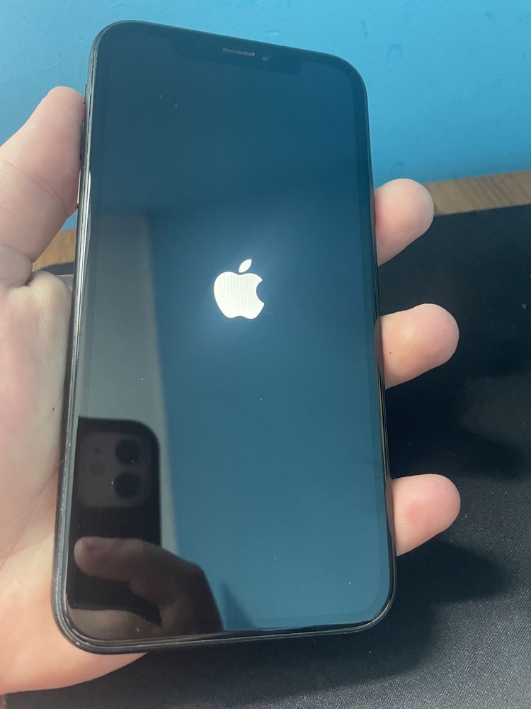 Срочно продам iPhone XR 64GB