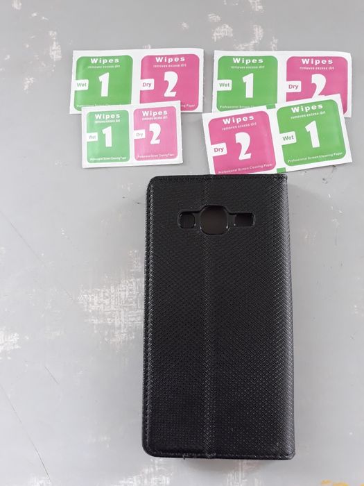 Etui na telefon samsung J3 z szybką  ochronną