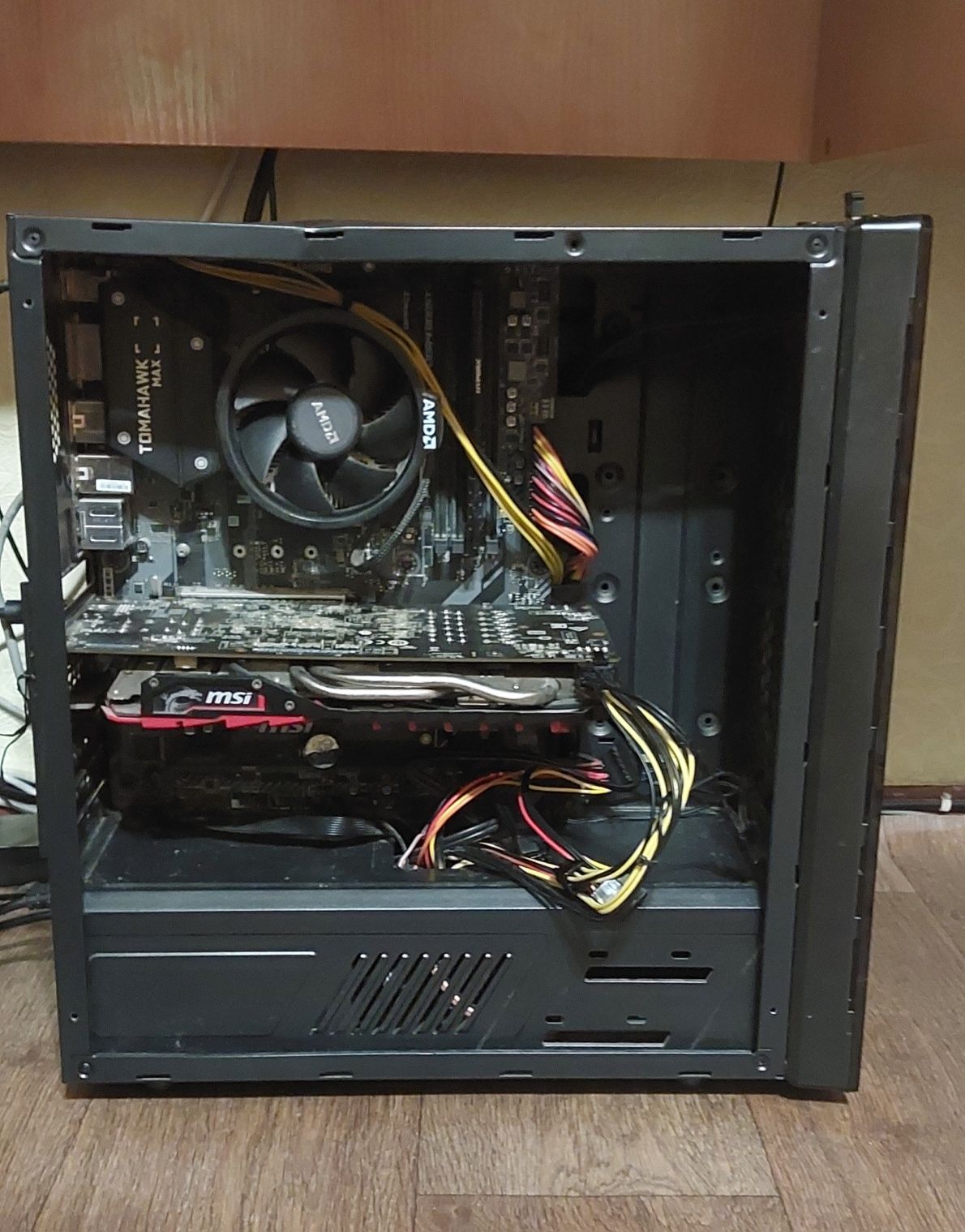 Компьютер ryzen 5 3400g, (rx 570 4gb) , 256 ssd, msi b450 Tomahawk max