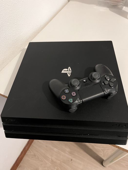 Playstation4 + 3 jogos
