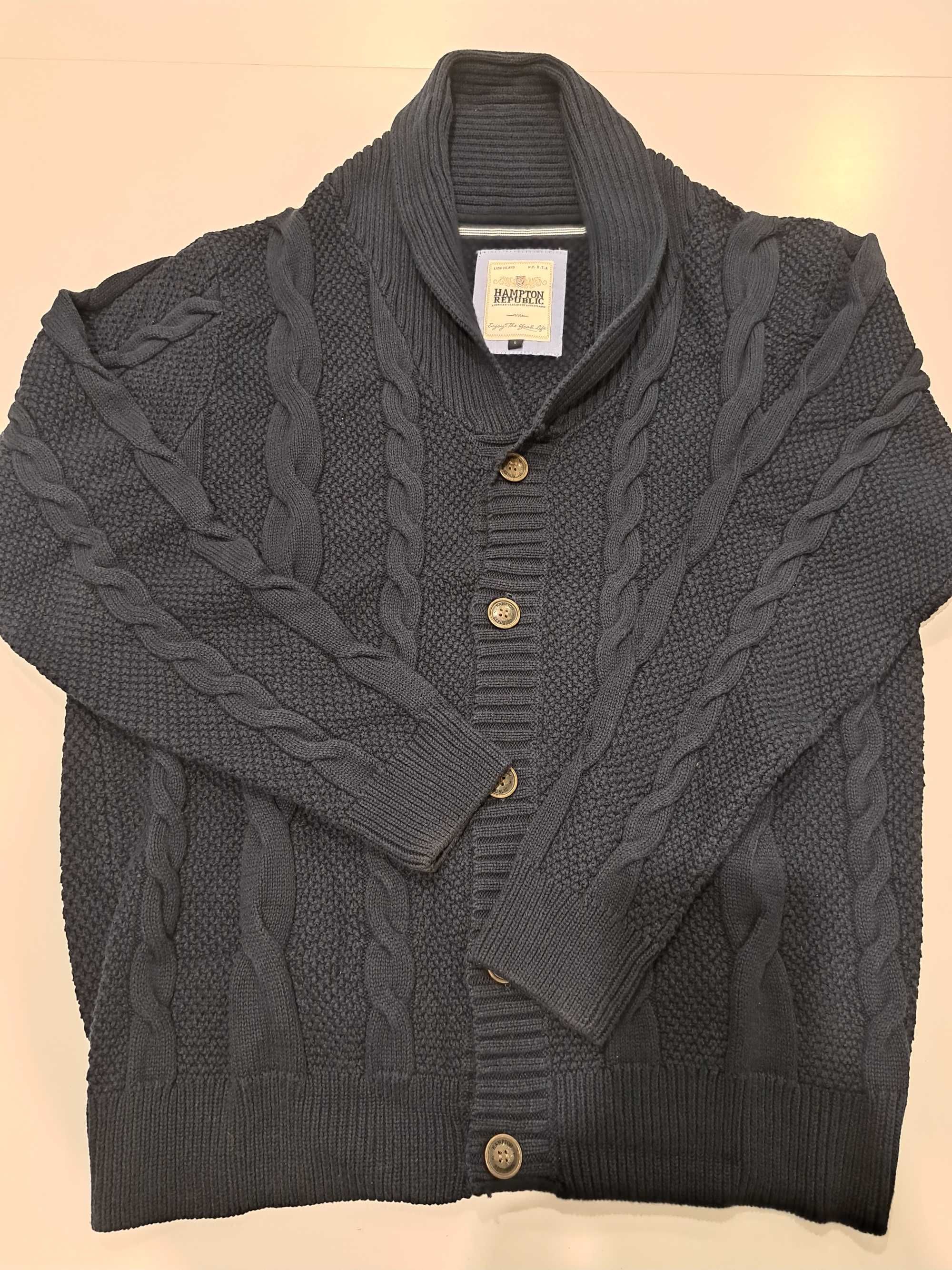 Sweter męski rozpinany firmy Hampton.