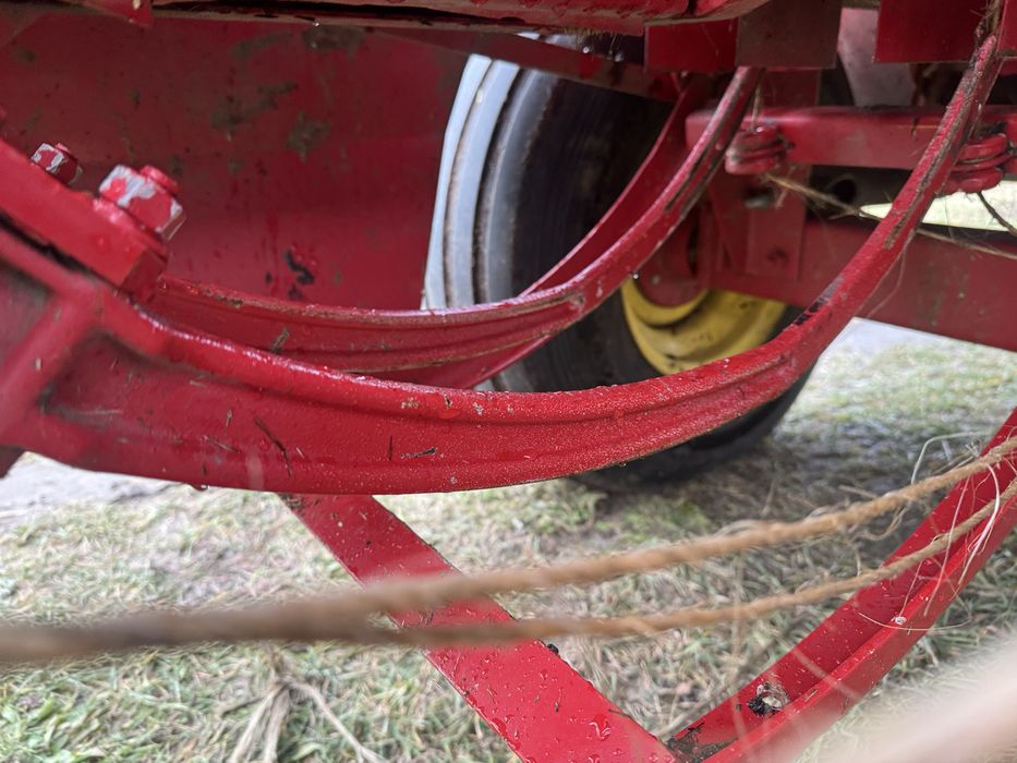 Прес підбирач Пресс-подборщик тюкопрес NEW HOLLAND 295 (як 920-930)