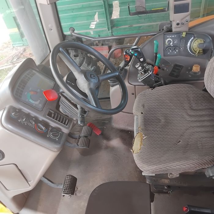 Renault ares 556 RZ z turem